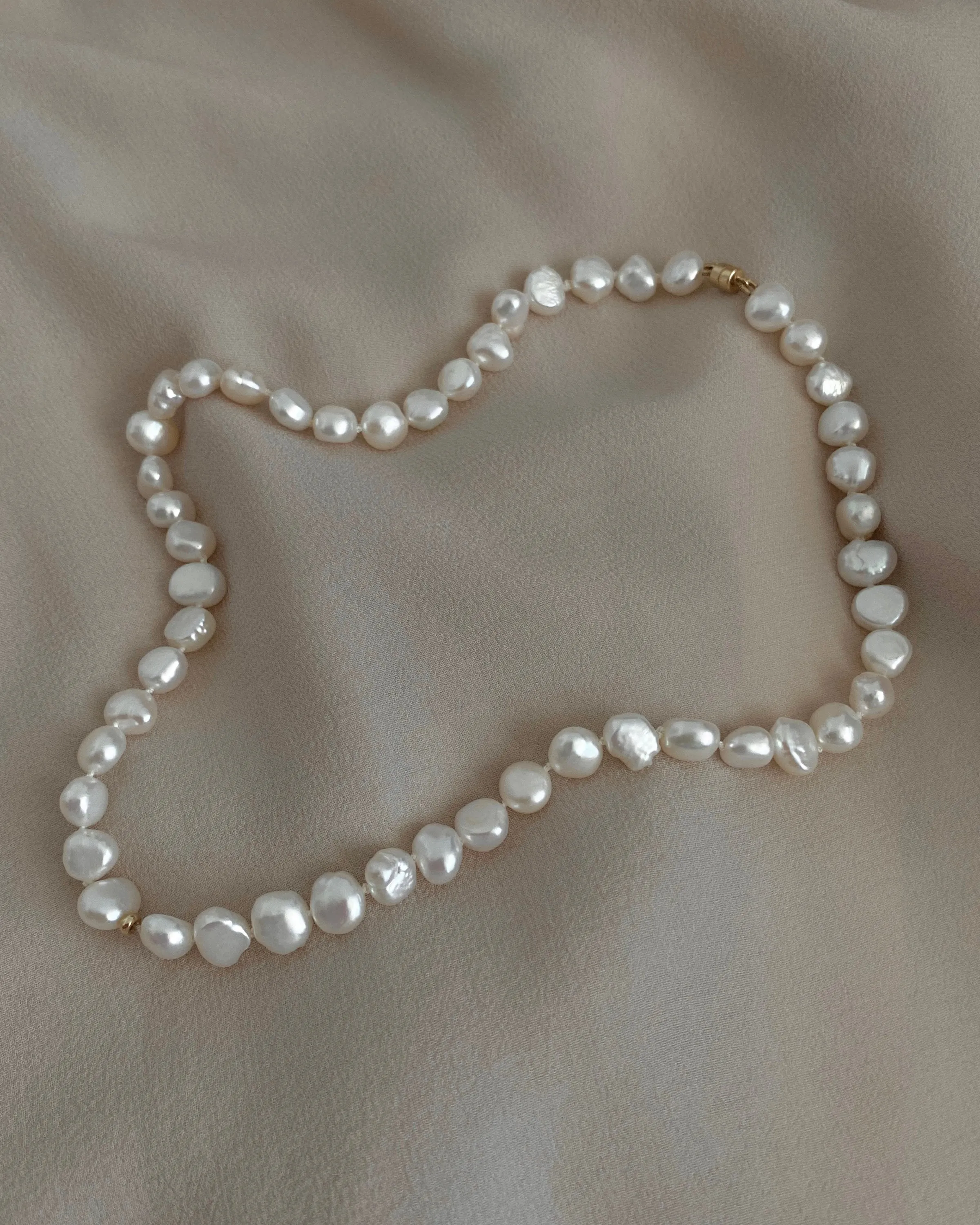 MELODY Irregular Pearl Necklace