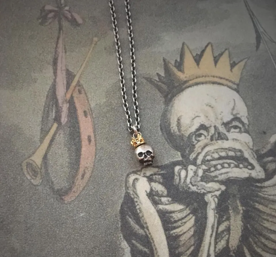 Queen Skull Pendant Silver & Gold Crown