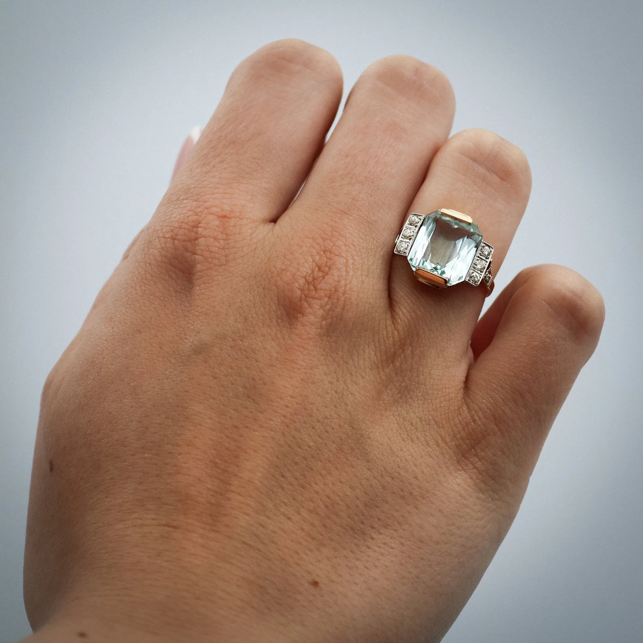 Vintage 14ct Yellow Gold 6 carat Aquamarine and Diamond Ring