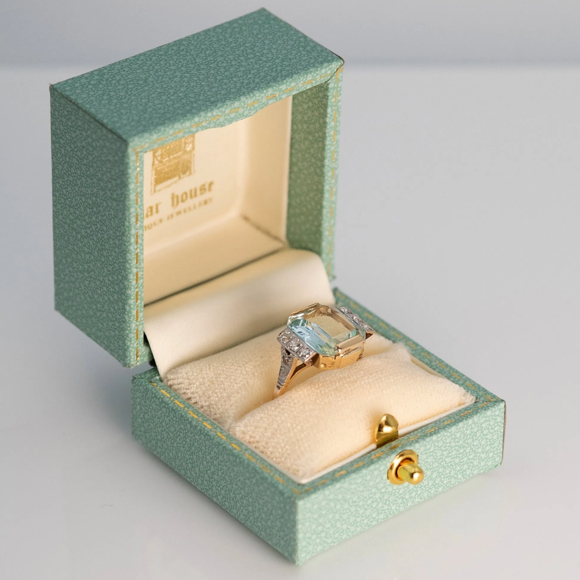 Vintage 14ct Yellow Gold 6 carat Aquamarine and Diamond Ring