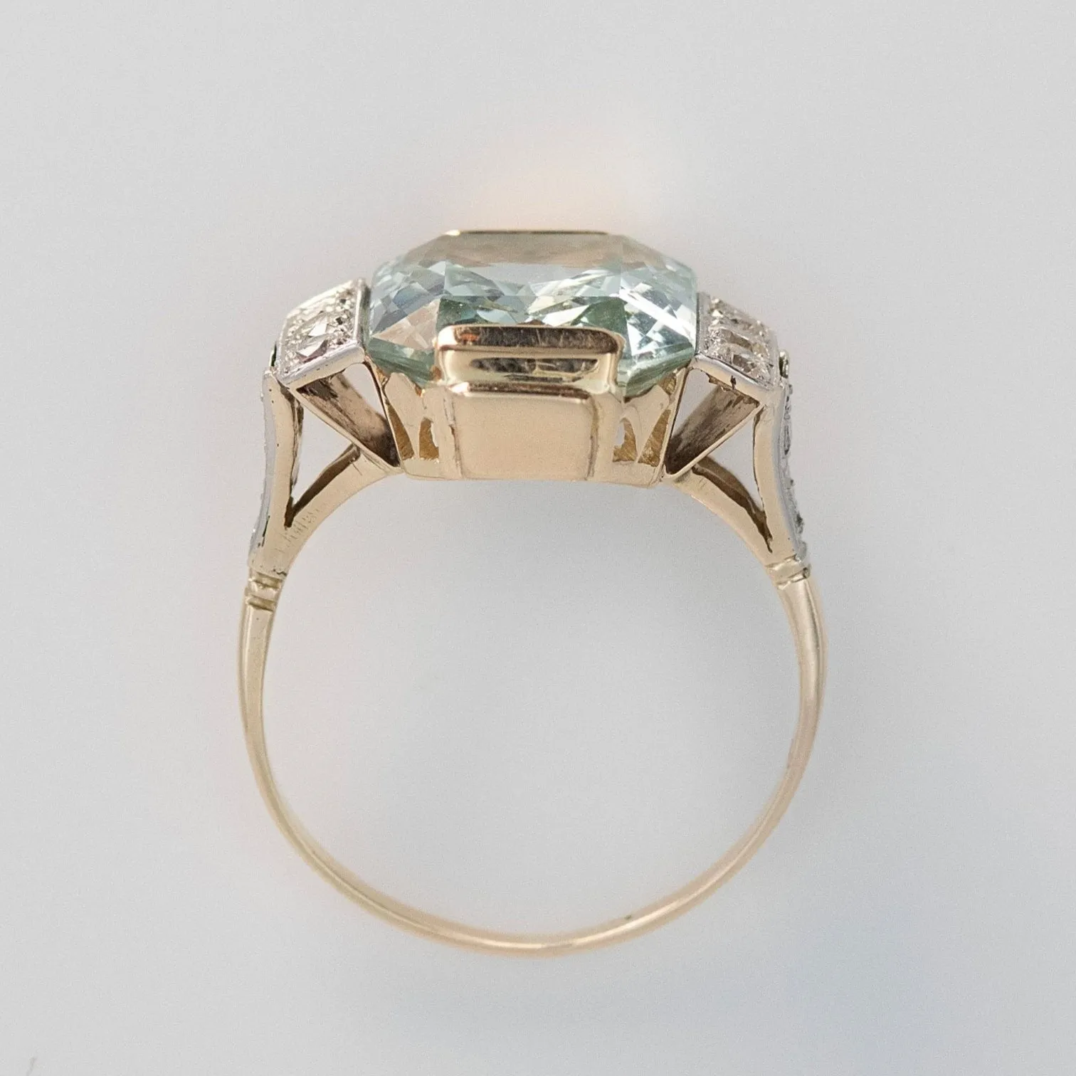 Vintage 14ct Yellow Gold 6 carat Aquamarine and Diamond Ring